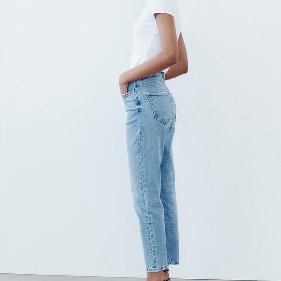 NWT | Zara Mom Fit High-Waisted Straight Leg Jeans - Picture 1 of 8